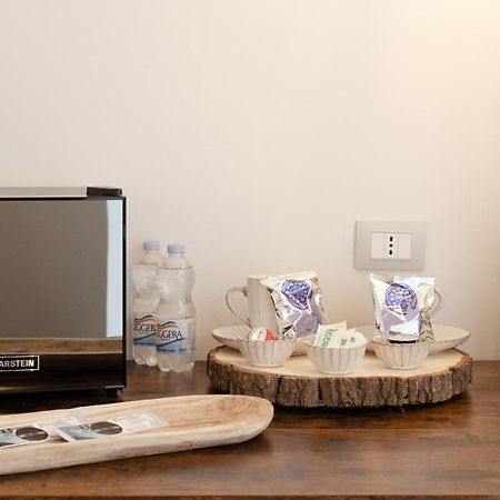 Aca Suite Luxury With Jacuzzi Adelfia Eksteriør bilde