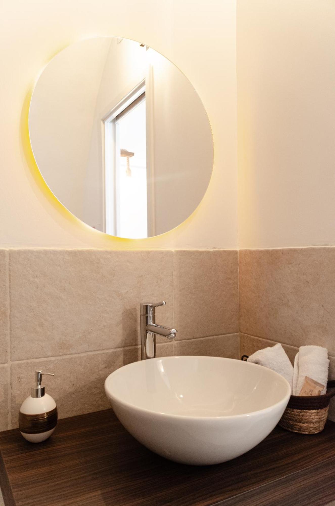 Aca Suite Luxury With Jacuzzi Adelfia Eksteriør bilde