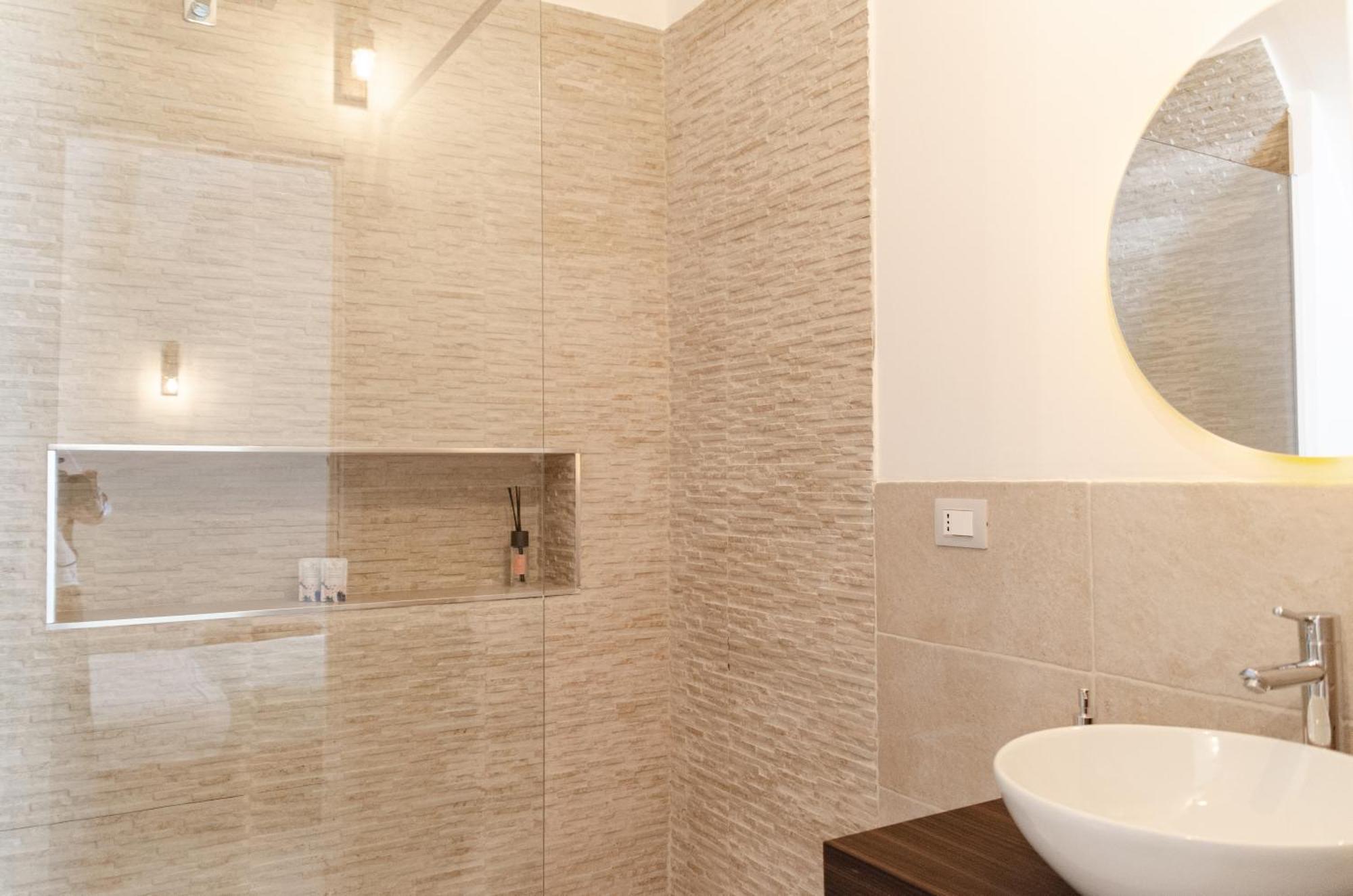 Aca Suite Luxury With Jacuzzi Adelfia Eksteriør bilde